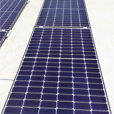 Particolare pannelli impianto fotovoltaico